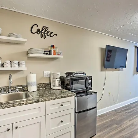 Centrally Located Sturgis Apt On Main St With Garage Extérieur photo