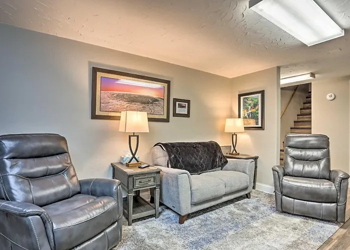 Centrally Located Sturgis Apt On Main St With Garage