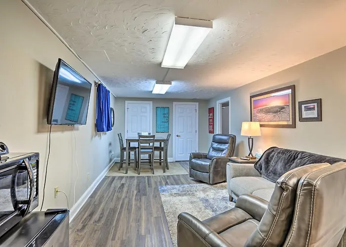 Centrally Located Sturgis Apt On Main St With Garage