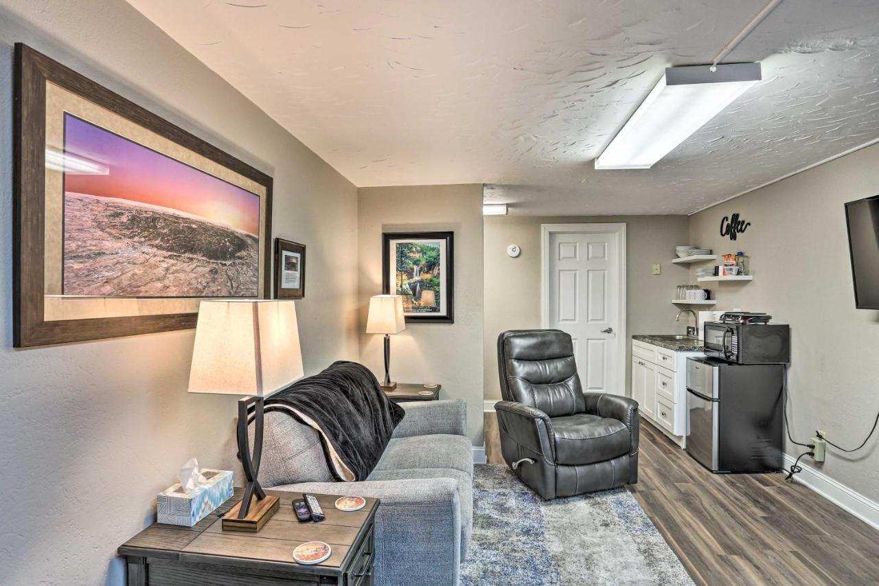 Appartement Centrally Located On Main St With Garage