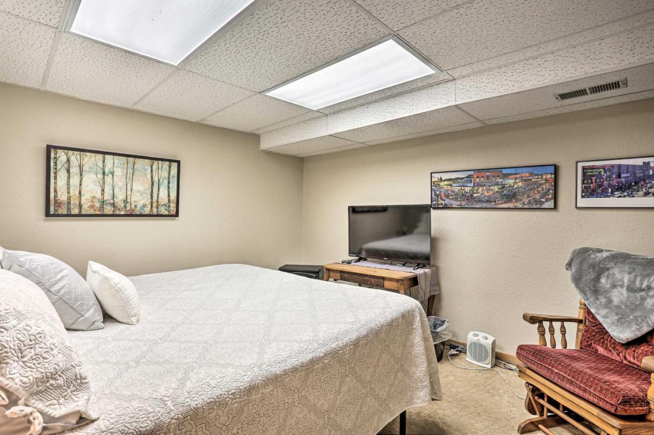 Centrally Located On Main St With Garage *