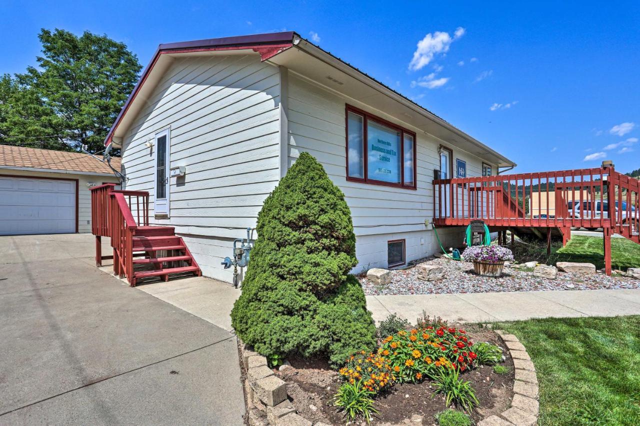 Appartement Centrally Located On Main St With Garage *